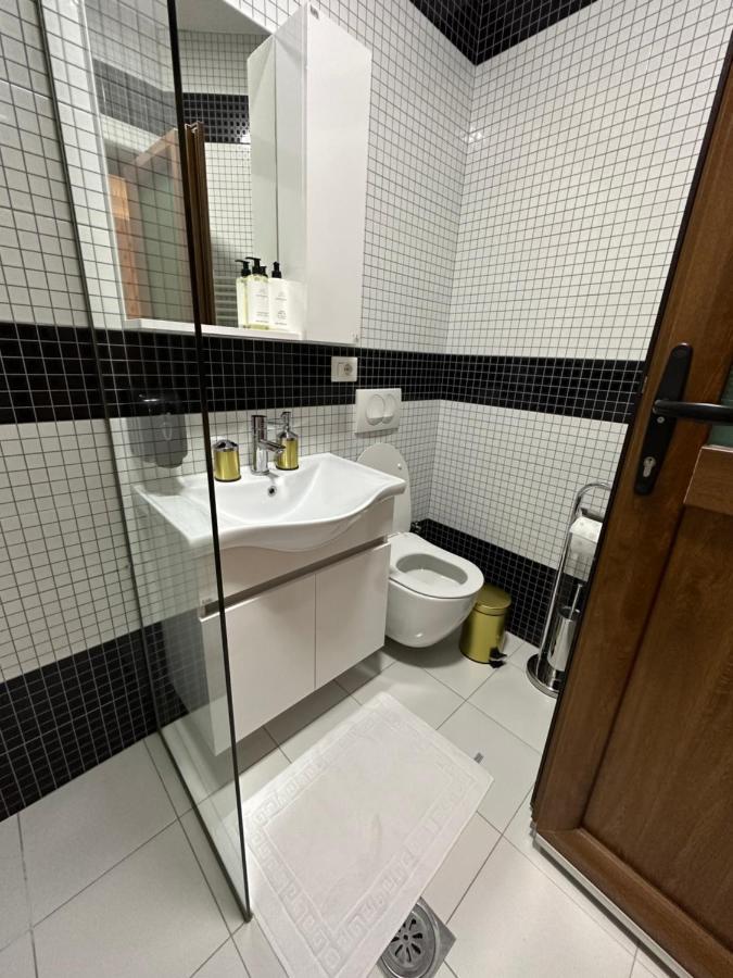 Hotel Dardania Kukes Ngoại thất bức ảnh