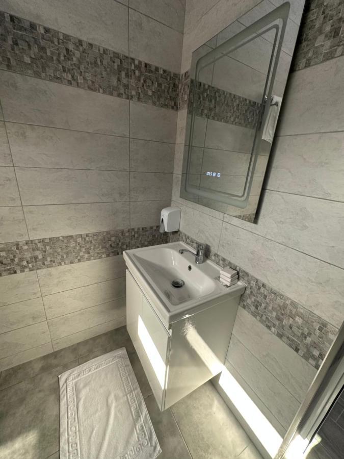 Hotel Dardania Kukes Ngoại thất bức ảnh